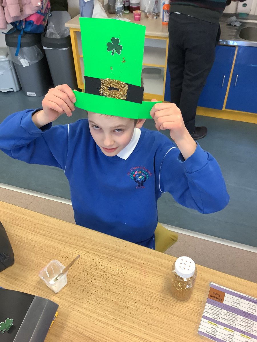 stclares_ss's tweet image. The primrose class had a great time making their Saint Patrick's Day hats! 🍀🎩💚 #nicehat #suitsyousir