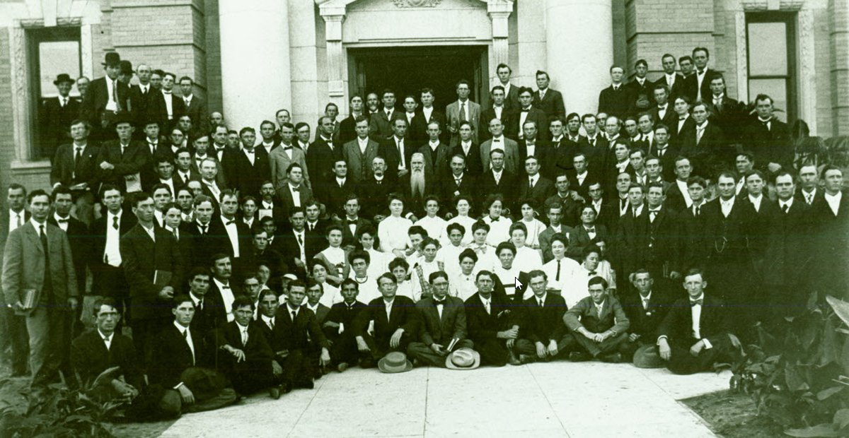 jillbotticelli's tweet image. Happy Birthday to @SWBTS! #OTD in 1908, the charter was officially filed with the state of Texas, marking the birth of "The Southwestern Baptist Theological Seminary, a private corporation." 116 years later, we sustain Carroll's vision &amp;amp; remain #LashedtotheCross. #ArchivesatSWBTS