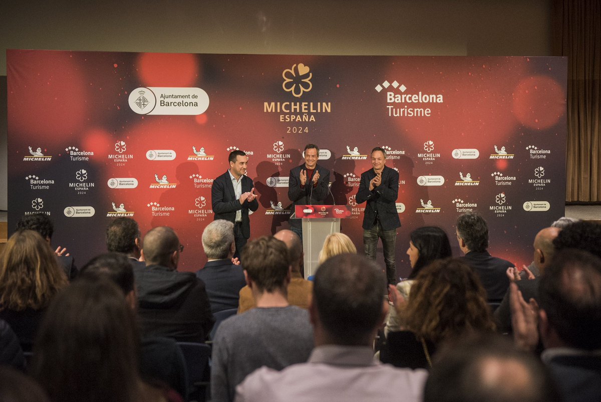LasarteBCN's tweet photo. ¡Es oficial! La Gala de la Guía MICHELIN España 2024 se celebrará en Barcelona y nuestro chef @PaoloCasagrande será coodinador gastronómico junto a @HermanosTorres y @JordiCruzMas. 👏🏻👏🏻👏🏻 @GuiaMichelin_ES #guiamichelinesp #michelinstar24 @Berasategui https://t.co/AODRANijBd