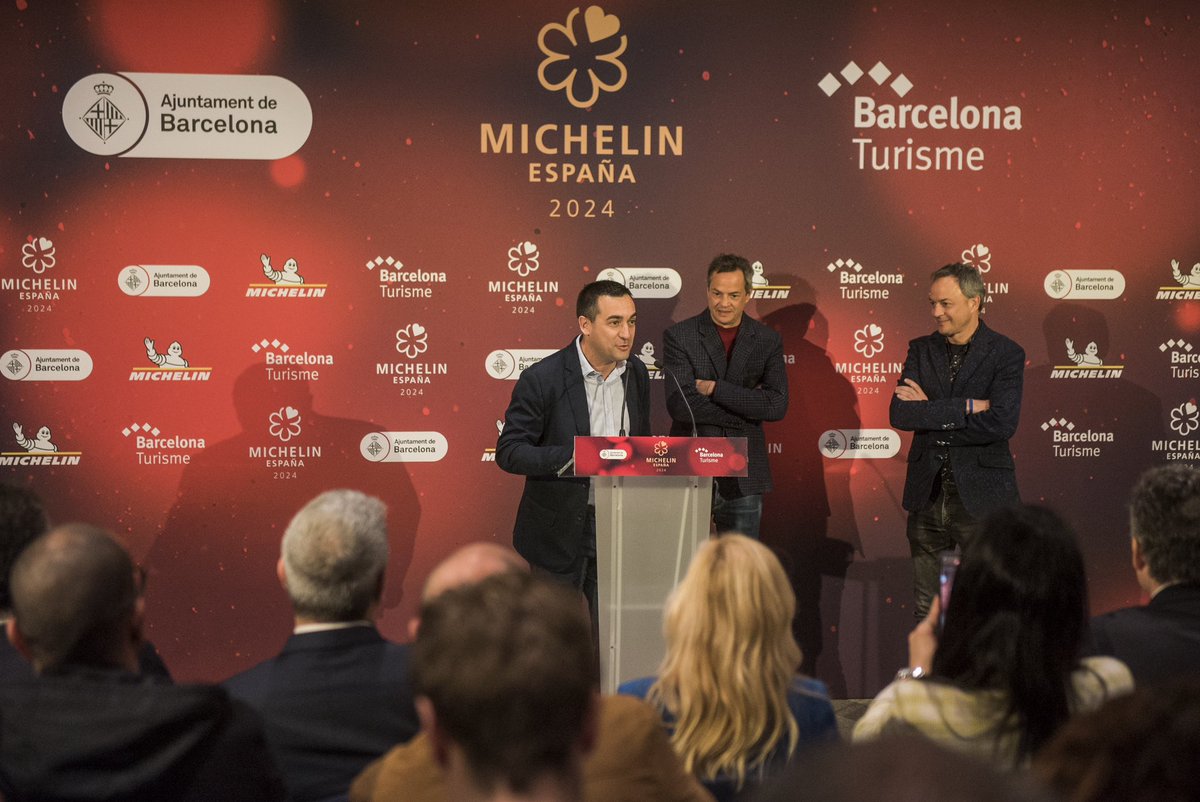 LasarteBCN's tweet photo. ¡Es oficial! La Gala de la Guía MICHELIN España 2024 se celebrará en Barcelona y nuestro chef @PaoloCasagrande será coodinador gastronómico junto a @HermanosTorres y @JordiCruzMas. 👏🏻👏🏻👏🏻 @GuiaMichelin_ES #guiamichelinesp #michelinstar24 @Berasategui https://t.co/AODRANijBd