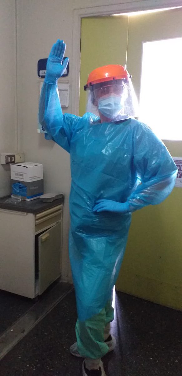 consue_db's tweet photo. Traje #miss17 del 2020 y 2023 #pandemia #COVID19 #coronavirus #sigamoscuidandonos #mascarilla 
#malditovirus 😓 https://t.co/JmnnQVXNb6
