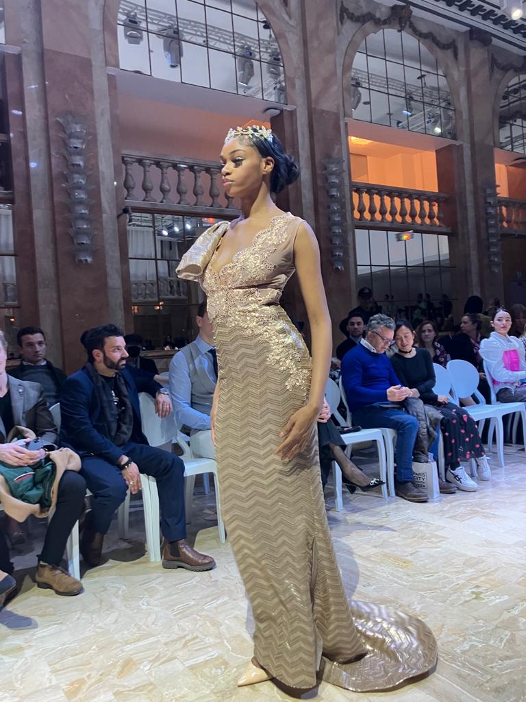 bjc_agua's tweet photo. #TalentMexicain🇲🇽. Le 3 mars dernier, la brillante créatrice de haute couture Ivette Alaniz a représenté l'État de Basse-Californie à la #ParisFashionWeek, célébrant ses 30 ans de carrière. Bravo! https://t.co/SlcLTz65dm