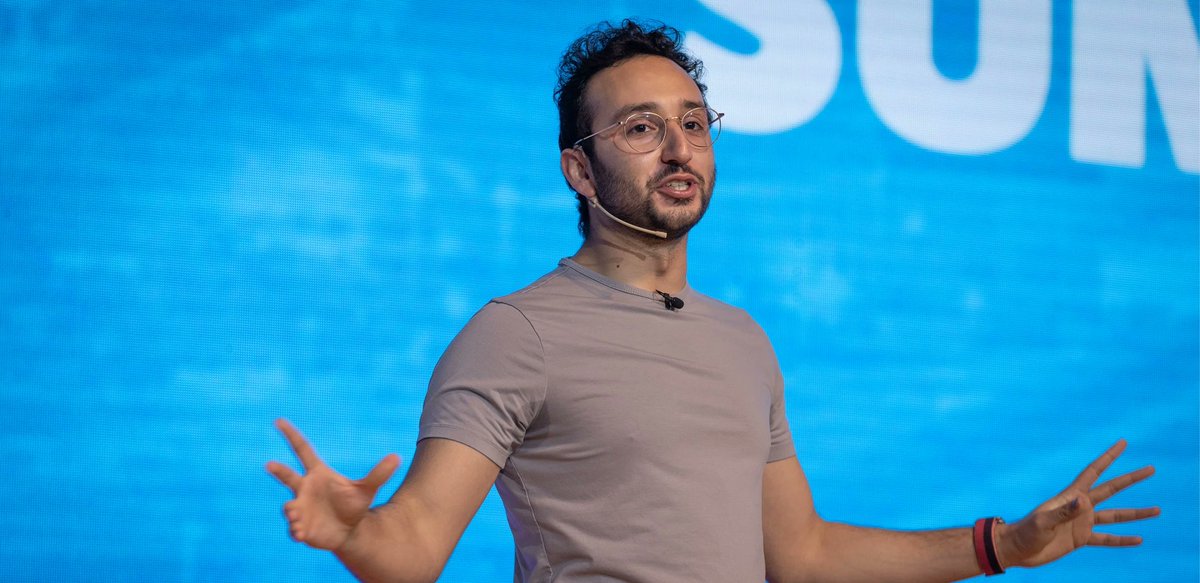 Check out this awesome new #productivity learning path from <a href="/AliAbdaal/">Ali Abdaal</a> on <a href="/skillshare/">Skillshare</a>. Especially helpful if you're looking to start using <a href="/NotionHQ/">Notion</a>  skillshare.com/paths/master-p…