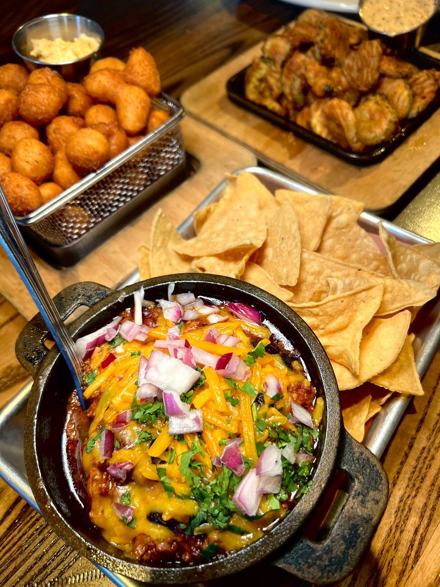 chilly days 🤝 our texas chili