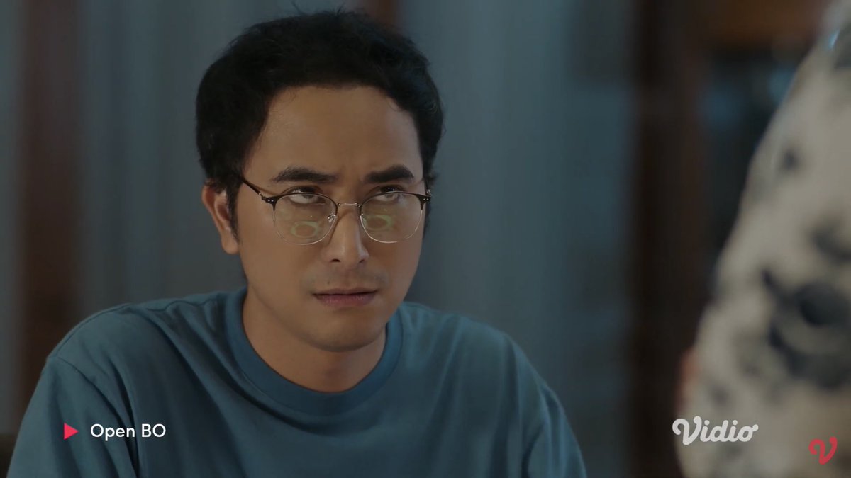 recehtapisayng's tweet photo. Jaka yang lagi berantem sama anak SMA, tapi yang di lawan ini anaknya Ambar, duh tatapannya aja udah pedes banget, jadi penasaran pengen liat ibunya๐
Langsung aja nonton di Vidio ya #OpenBOSeries https://t.co/F0eRVecYw9