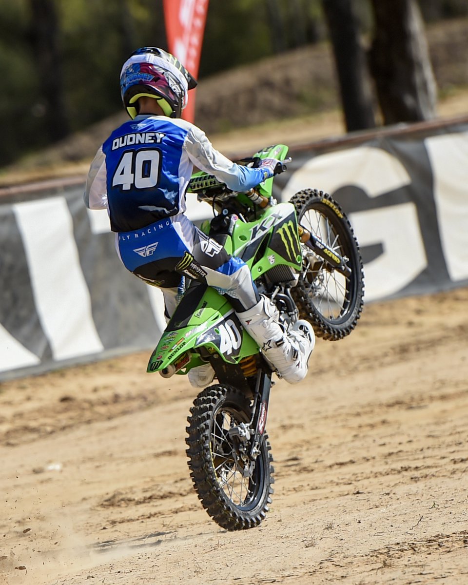 RideDunlop's tweet photo. Time for practice here at @motoplayground @springadingding! ⏱️ New Team Dunlop Elite member @cdudney40 has all the traction he needs with the MX14!

#RaceDunlop #RaceDunlop #TeamDunlop #MX14 #SpringADingDing https://t.co/ybGJd9PXD9