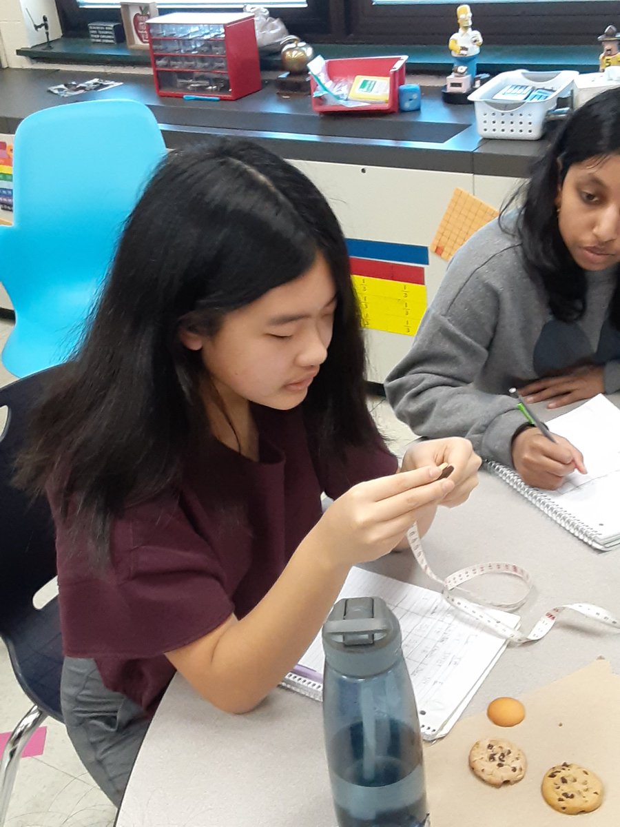schaibs3's tweet photo. 6 navy exploring if cookies can give you pi. #PiDay @PPMS_SDE @ElmbrookSchools https://t.co/JjkJWAzA3Q