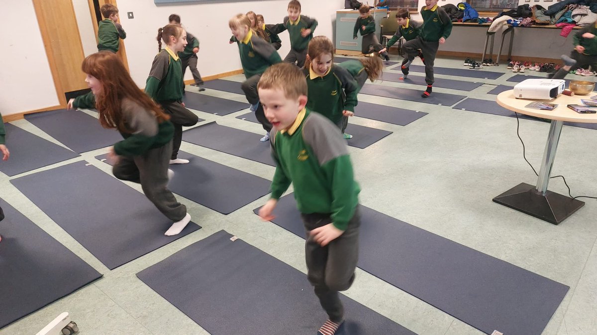Scoil Oilibhéir (@scoiloilibheir) on Twitter photo An-lá ag Rang a hAon inniu le <a href="/Yoga_as_Gaeilge/">Óga Yoga</a> sa <a href="/fingallibraries/">Fingal County Libraries</a> i mBaile Bhlainséir.
🧘♀️🧘🧘♂️🧘♀️🧘🧘♂️🧘♀️🧘🧘♂️🧘♀️🧘🧘♂️
<a href="/SnaGaeilge/">Seachtain na Gaeilge le Energia</a>
#SnaG23 An-lá ag Rang a hAon inniu le <a href="/Yoga_as_Gaeilge/">Óga Yoga</a> sa <a href="/fingallibraries/">Fingal County Libraries</a> i mBaile Bhlainséir.
🧘♀️🧘🧘♂️🧘♀️🧘🧘♂️🧘♀️🧘🧘♂️🧘♀️🧘🧘♂️
<a href="/SnaGaeilge/">Seachtain na Gaeilge le Energia</a>
#SnaG23