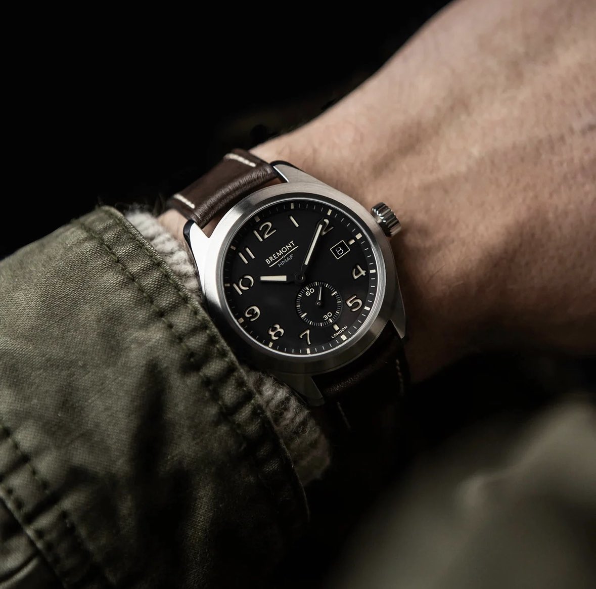 thelanjampod's tweet photo. Bremont releases an updated Broadsword dubbed the Recon sporting a sandwich dial. 

#bremont #watches #bremontbroadsword #broadswordrecon #hmaf https://t.co/7CgrmNFKMK