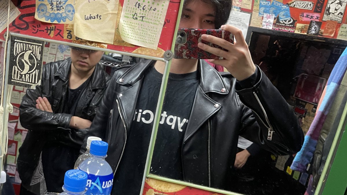 03Knp's tweet photo. 本日、池袋手刀デビューでした！
ご来場の皆様、ありがとうございました。いつもお客として観に行っていたライブハウスに出演するのは感無量です。おかげで良いギターが弾けました。
ちなみに今日のバンTは日本のジャンクロックバンド、Crypt Cityでした。

#WeaJ
#ウィアジャ
#今日のバンT
#CryptCity https://t.co/mzrEJ0n1g6