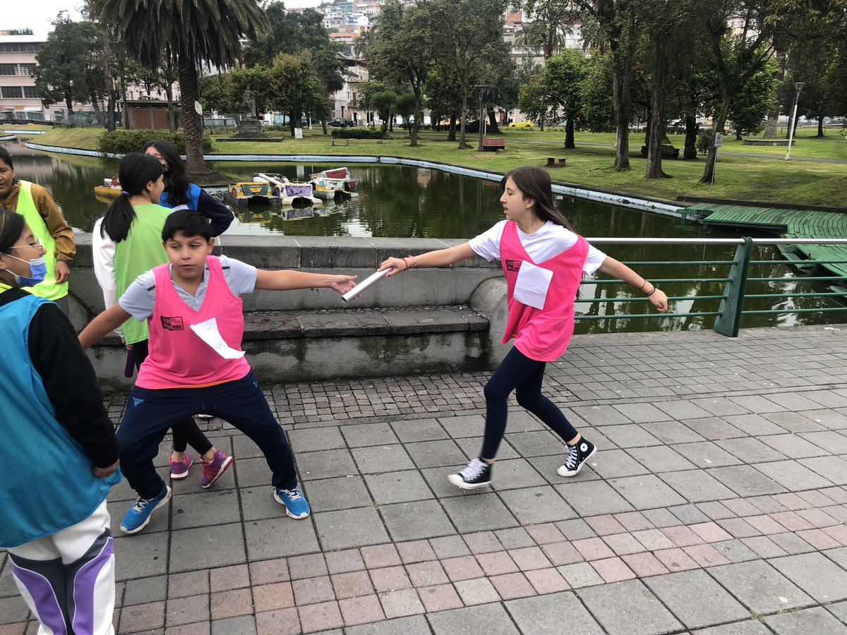 FranceEquateur's tweet photo. #TerredeJeux 🏃♀️ Nuestra carrera terminó!
Gracias a nuestros atletas 🏃🏽♀️🏃🏻♂️ del liceo 🇫🇷🇪🇨#LaCondamine 🏅🏆
Pasamos el relevo a los atletas en #Guatemala 🇬🇹 @franciaenGuate
@desagneauxdiplo
@francediplo_es
@francediplo
@Paris2024 https://t.co/IBR1wHgKAO