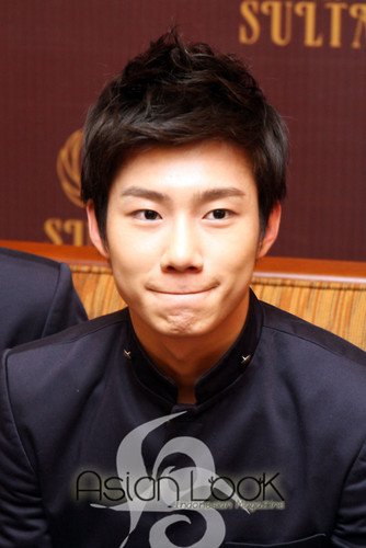 chocopuppy_109's tweet photo. 110604 ์ธ๋๋ค์์ ๊น์น ์ด๋ฒคํธ์์
์ค๋ ์ฌ๋ผ์จ ์ฌ์ง์ ๋ณด๋ ์ด ์ฌ์ง๋ค์ด ๊ฐ์๊ธฐ ์๊ฐ๋ฌ์ด์๐ฅฒ ํ๊ฒฐ๊ฐ์ด ๊ท์ฌ์ด ์๋๐
#Ghun #์์ฐํ #SonWooHyeon https://t.co/1E9n9N9jWj