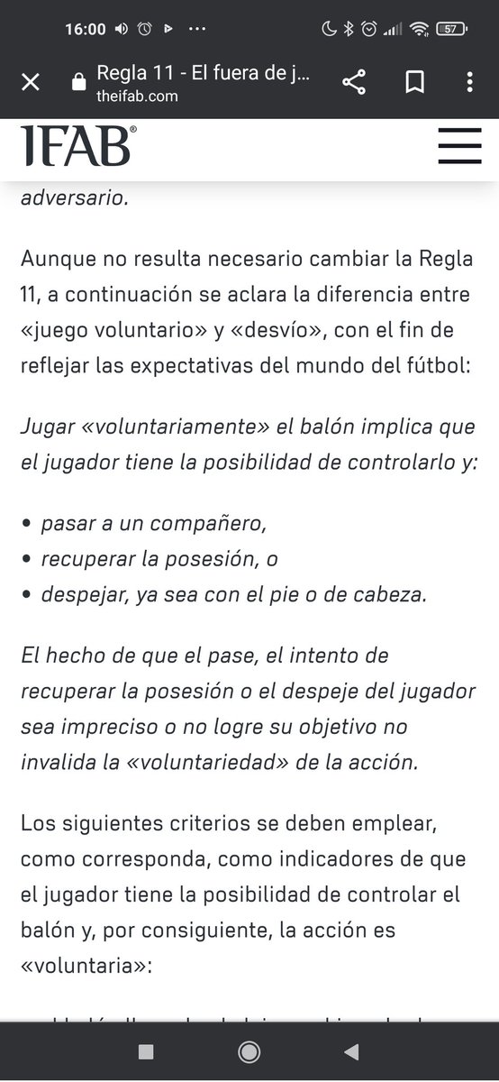 Aure_Contun's tweet photo. @fran_navarr0 Es indiferente que saque ventaja. Si parte de una posición legal no puede cometer infracción. Sólo sería fuera de juego si hubiera sido un despeje forzado. Échale un vistazo a las aclaraciones de la IFAB y opina con fundamento. Una cosa es tu opinión y otra lo que dice la regla. https://t.co/lC5mWVGDS3