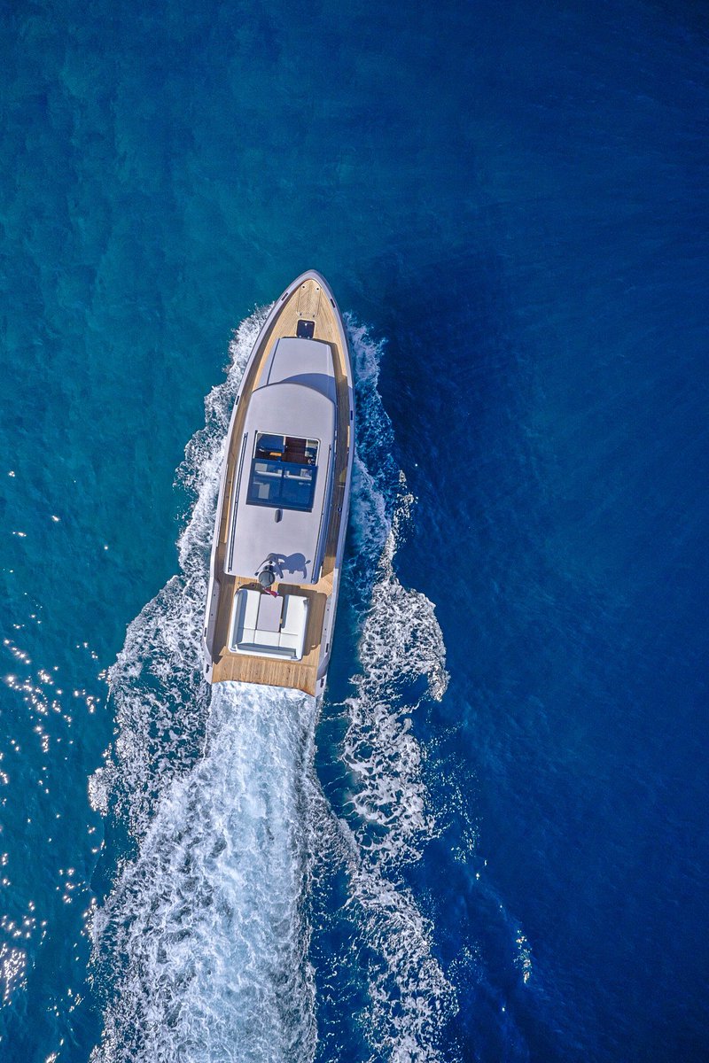 Destination- Summer 2023 ⛱️. With GY48. 
Link 🔗 in BIO.

#glacieryachts #boatinglife #motoryachts #boats #lürssen #yachting #motoryacht #dubai #amels #superyacht #luxurycars #luxury #miami #maldives #boatinternational #bali #dubaiboatshow #megayacht #boatinternational #feadship