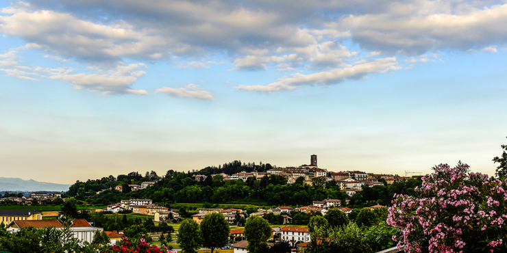 Agendaviaggi's tweet photo. Friuli Venezia Giulia: I luoghi da scoprire in un viaggio olfattivo
 #iosonofriuliveneziagiulia #FVGlive #iosonofvg #italianvillages #igersfvg #italia #beautifuldestinations #italiainunoscatto #italianlandscapes #discoveritaly 
https://t.co/CadBdnPK2C
Ph. Ulderica Da Pozzo https://t.co/OlcvTGmxBK