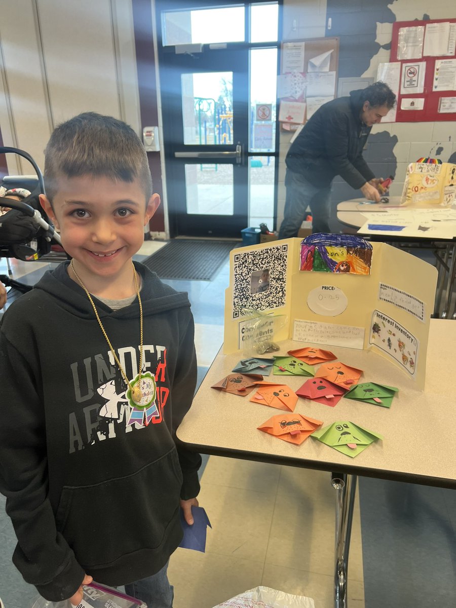 RachelleinMI's tweet image. It’s market day for @MasonicHeights second graders. Combining their learning of economics and quarters, students created a product and tested interest to determine market value . I couldn’t resist this slogan “Need a friend? Get a dog.” #economics #mathliteracy #mylsps #miched