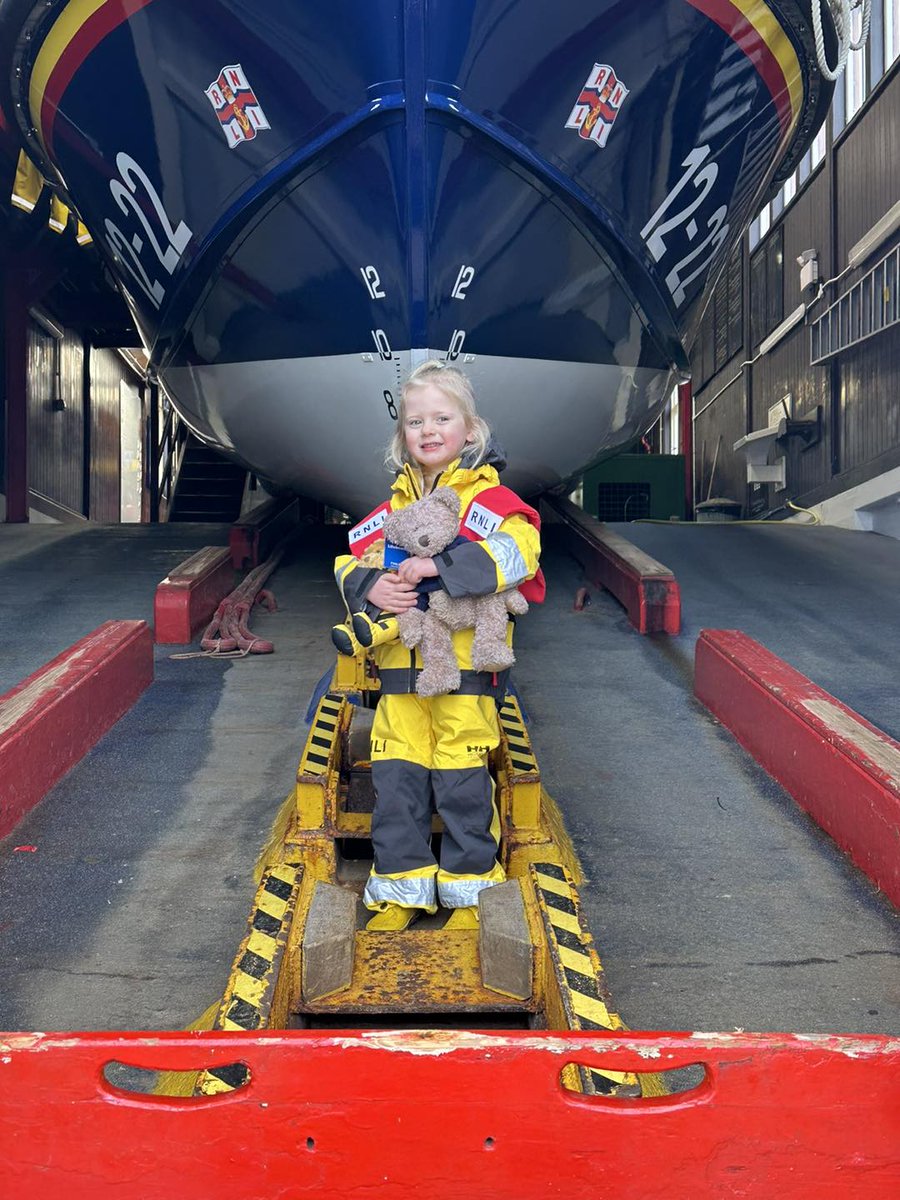 RNLI's tweet photo. Cute story alert!
Bumble Bear of @RNLIDouglas was recently introduced to special crew member Finley Bear who, along with future crew Harriet, showed him how to helm and navigate the #lifeboat Ruby Clery.
#RNLI #FutureCrew #Teddy https://t.co/aeBiGiwVsW