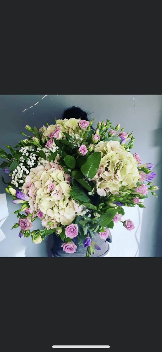 Say it with flowers #flowers #pinks #whites #handtied #lilliesofwanstead #lovemum #wansteadflorists #london 🌸