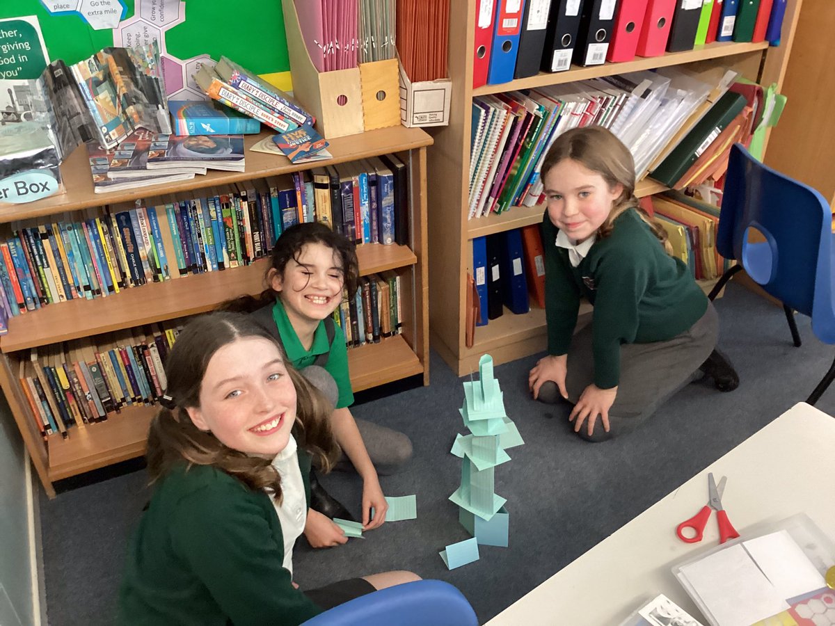 GunthorpeCofEPS's tweet photo. Junior 2 created some super tall towers in the @Aspire_MAT challenge for #BritishScienceWeek https://t.co/UpZnoChK7I