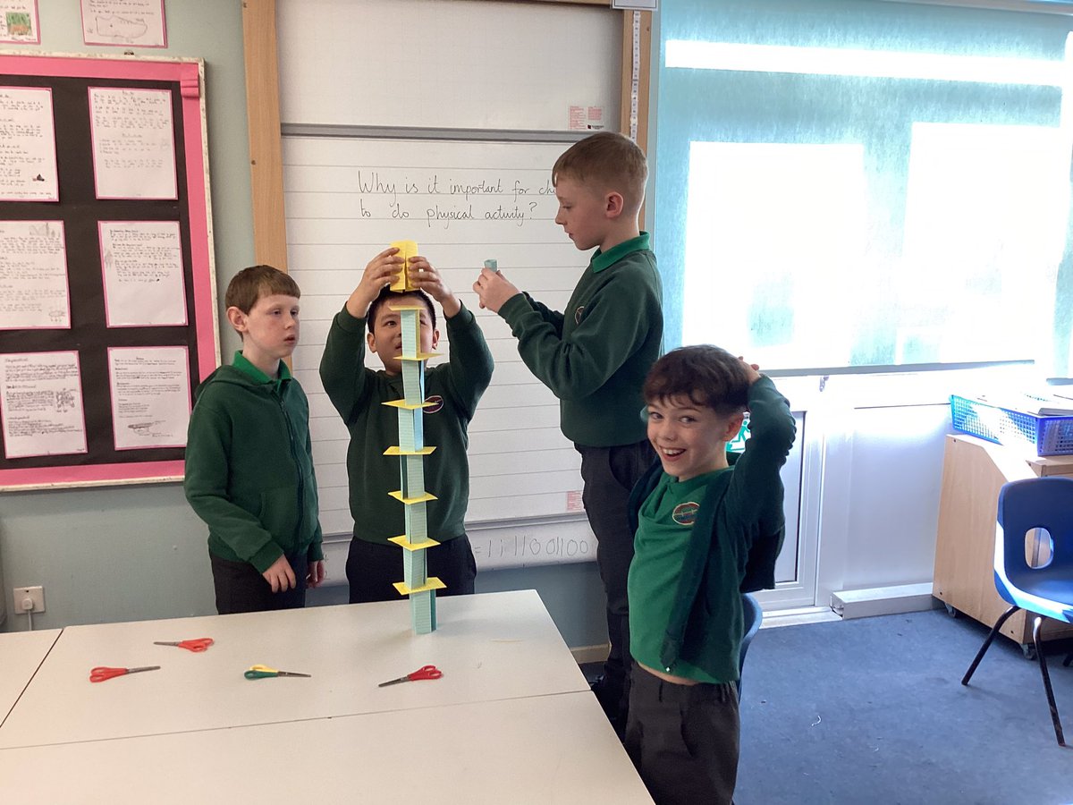 GunthorpeCofEPS's tweet photo. Junior 2 created some super tall towers in the @Aspire_MAT challenge for #BritishScienceWeek https://t.co/UpZnoChK7I