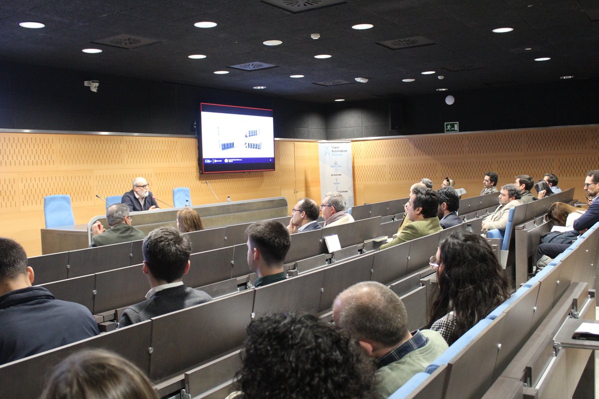 Associating automation only with operations is a mistake, factory integration plays a decisive role in efficient automation, according to #Berrade. An efficient integration will have:
- Reduced Time to Market
- Consistent Quality
- Lower Cost
Ignacio Rebollo, introducing #Berrade