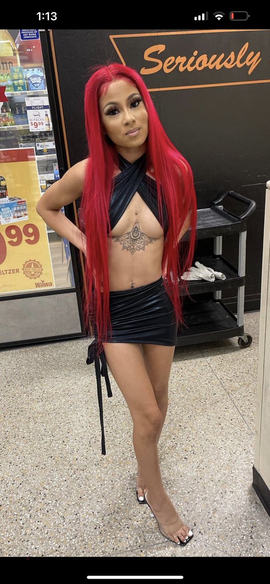 AriTheDon's tweet photo. You look so fucking dirty. Look at your hair bitch, you crunchy as fuck! You got all that mouth, who gone fight for you? Cause I promise you can’t see me on my knees blind folded with one hand behind my back. https://t.co/u0ZKHTyI5v