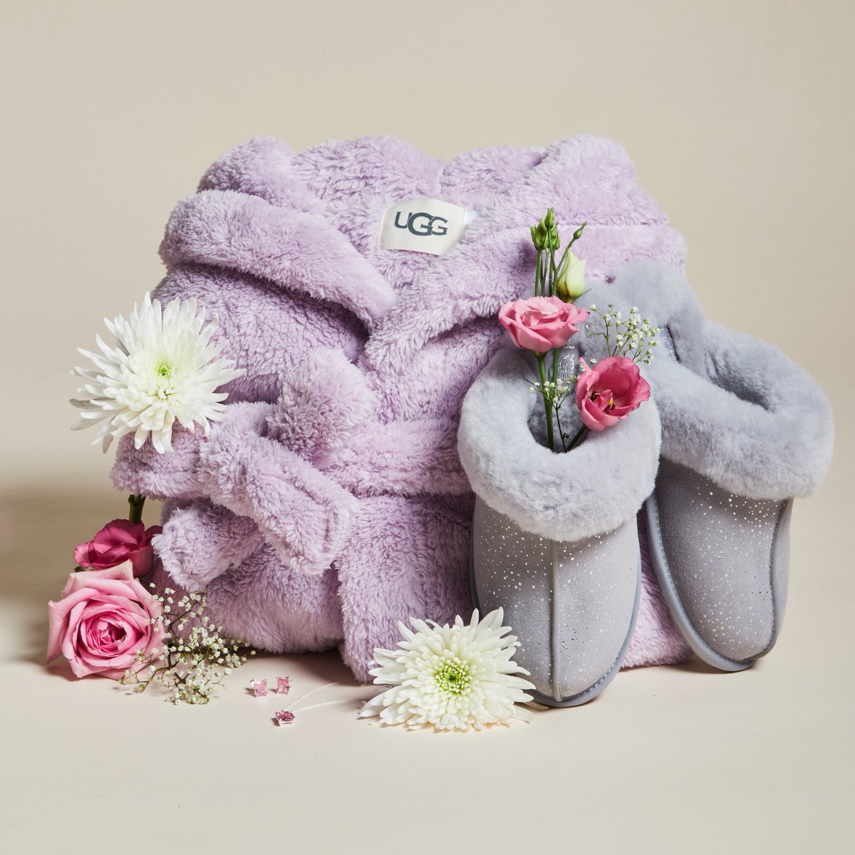 Treat Mum to something from our edit of cosy dressing gowns, pyjamas and fluffy slippers, perfect for relaxing and unwinding bit.ly/3ZJVtof #MothersDay