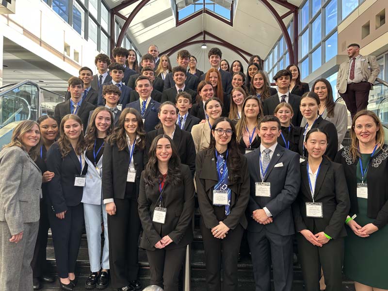 SmithtownCSD's tweet photo. DECA DOMINANCE! 
https://t.co/TJt0exCA5u 
@SCSD_HSE @SCSD_HSW 
#BELIEVE https://t.co/1vSphOUwzD