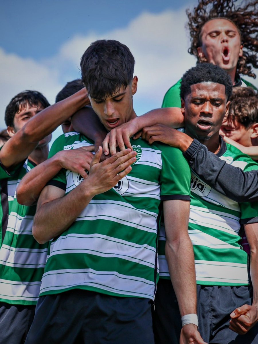 suusvntos's tweet photo. Estamos na Final Four da Youth League 💚

#UEFAYouthLeague #UYL #Sub19SCP https://t.co/xbtIGrEeFR