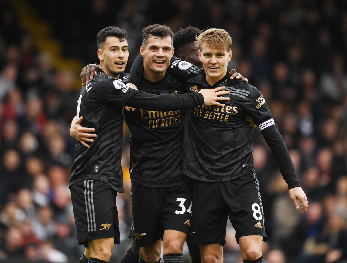 EbukaMeansGreat's tweet photo. No Arsenal fan should have a few hundred followers. Let’s grow. Follow Me, RETWEET, LIKE, and COMMENT #COYG and let us follow you back. 🔴🔴🔴🔴 https://t.co/6C9j1vzpmY