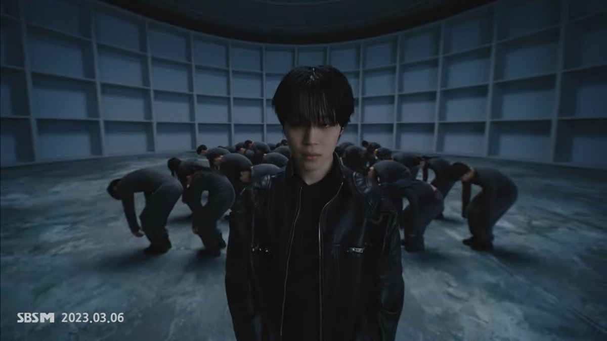 0613frames's tweet photo. The director of Set Me Free Pt. 2, Oui Kim, has also directed BTS' 'Interlude: Shadow,' a similarly intense video. His credits also include TXT's 'Can't You See Me' and 'Run Away,' Gaeko's 'Gajah' feat. RM, and aepsa's 'Girls.' https://t.co/g1qCT33OEP