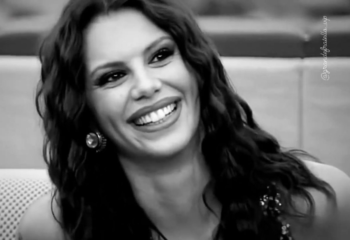 gfvip7___'s tweet photo. Auguri Nellina,abbi cura di splendere,sempre!👸🏻❤️ 
#donnalisi #HBFIORDE #edoinstudio https://t.co/RFi3AXyn4z