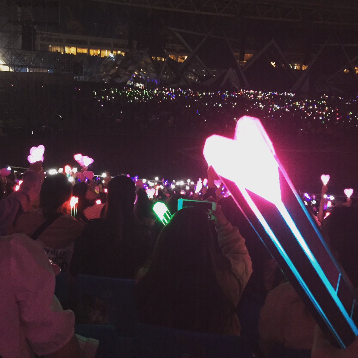 YaronNu's tweet photo. I 러브 u

#뉴이스트_데뷔11주년_축하해
#NUEST_11th_SPRING https://t.co/CpVtUZnbo0