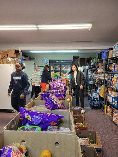 NewmanJetsWSOC's tweet photo. Another great week helping out at the food pantry! https://t.co/5mzb48iqpL