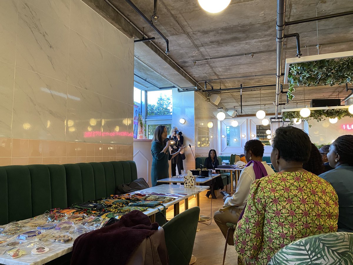 Rush_Miah's tweet photo. .@SheraChok sharing how the @NetworkShuri all started #shurinetwork
#Rewired2023 
@DHRewired https://t.co/LvNsOzW0vr