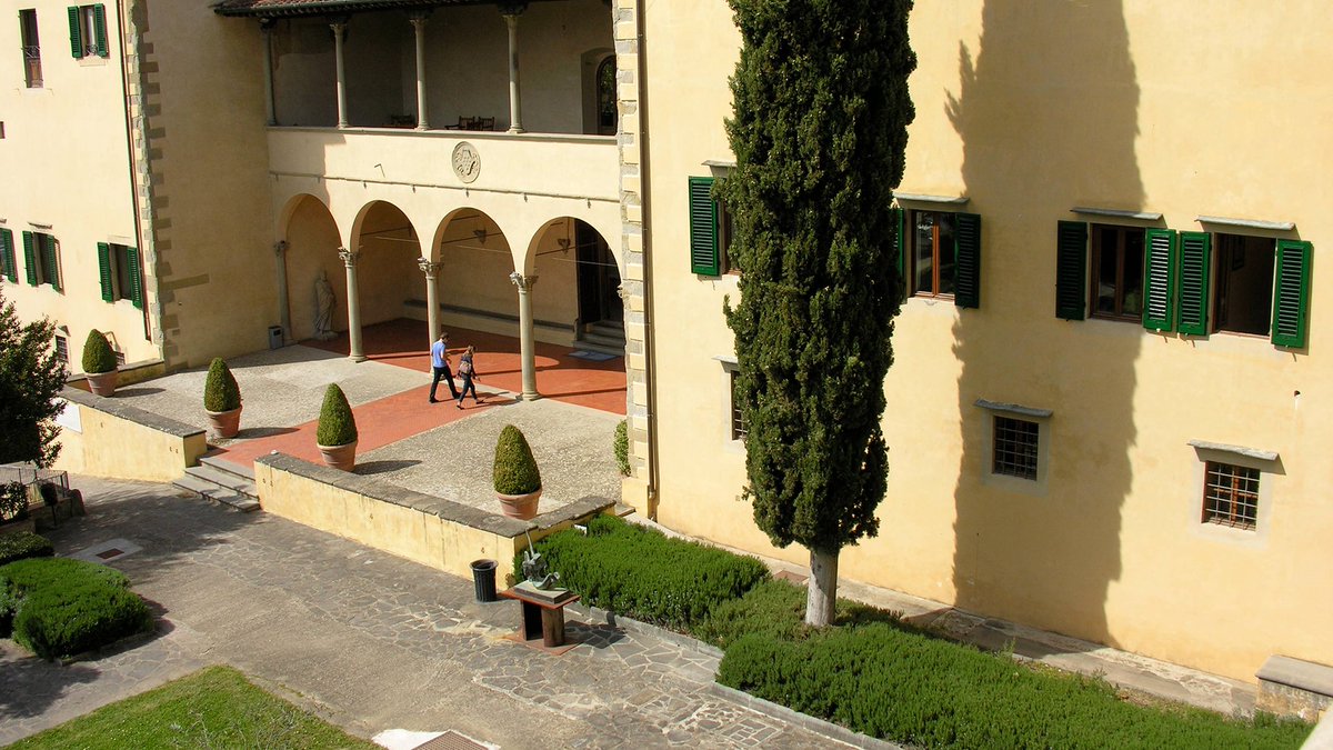 European University Institute (@eui_eu) on Twitter photo 📣 Call for applications for scholars at risk in the #SocialSciences
📌 <a href="/CIVICA_Research/">CIVICA Research</a> & <a href="/eui_sps/">Political and Social Sciences at EUI</a> are hosting a conference to provide a platform for at-risk scholars to present their #research.
Apply by 30 April to share your experience 👉 loom.ly/0GzJQrU 📣 Call for applications for scholars at risk in the #SocialSciences
📌 <a href="/CIVICA_Research/">CIVICA Research</a> & <a href="/eui_sps/">Political and Social Sciences at EUI</a> are hosting a conference to provide a platform for at-risk scholars to present their #research.
Apply by 30 April to share your experience 👉 loom.ly/0GzJQrU