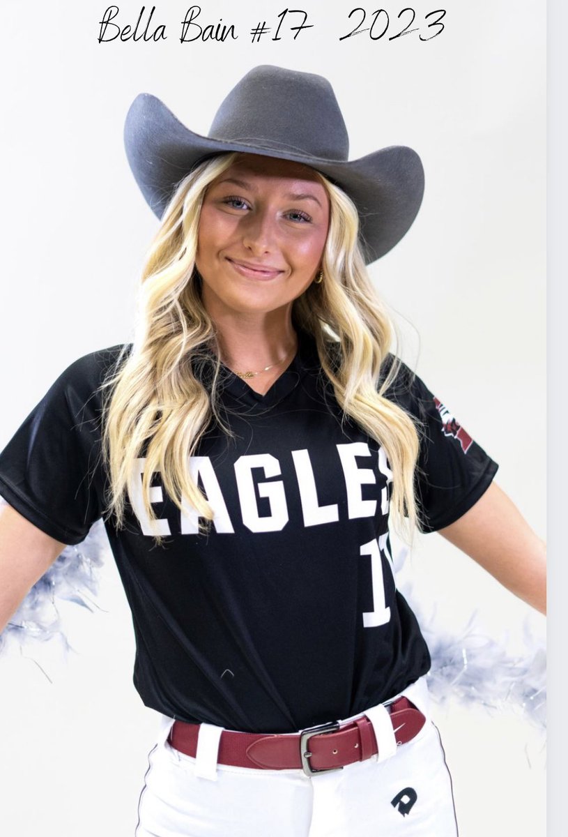 EAGSoftball's tweet photo. Meet our first of 3 seniors. @BellaBain2 OF. She’s a 4yr starter for the lady eagles and plans to attend @MTSU to major in business &amp; marketing. https://t.co/QW3Ed7aTbN