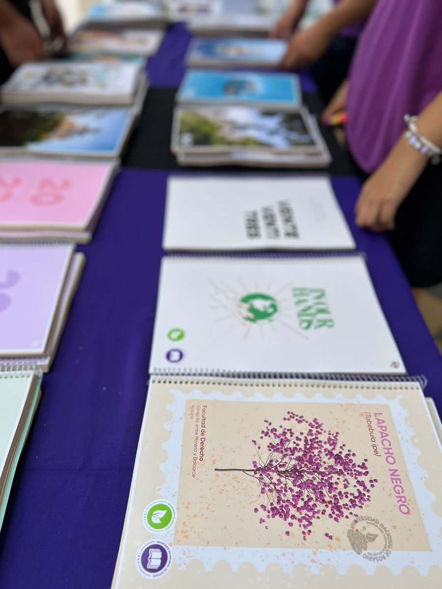 1983derecho's tweet photo. FERIA CIRCULAR ♻️  

🙌🏽 Hoy hasta las 18 hs en el patio de la facultad. https://t.co/cXCkIrngZq