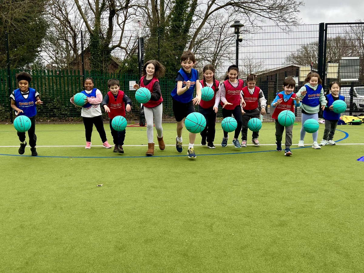 Just 3 weeks to go until our Sporty Kidz Multi-Sports or Football Holiday Camps in #woking for 3-13 year olds ! 🐣 ⚽️ 🤾🏼‍♀️ 

Come join in the fun!

Book your childs place online today at SportyKidz.co.uk