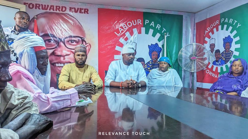 GRVlagos's tweet photo. I just concluded a meeting with the Arewa Community where I reiterated my commitment to building OUR LAGOS for everyone.

Lagos is a cosmopolitan city &amp; thrives on being hospitable, we will bring back its lost glory.

Vote LP 🗳, You can do it, We can do it.

Èkó E dìde!!

~ GRV https://t.co/s2MkQ7GQGF