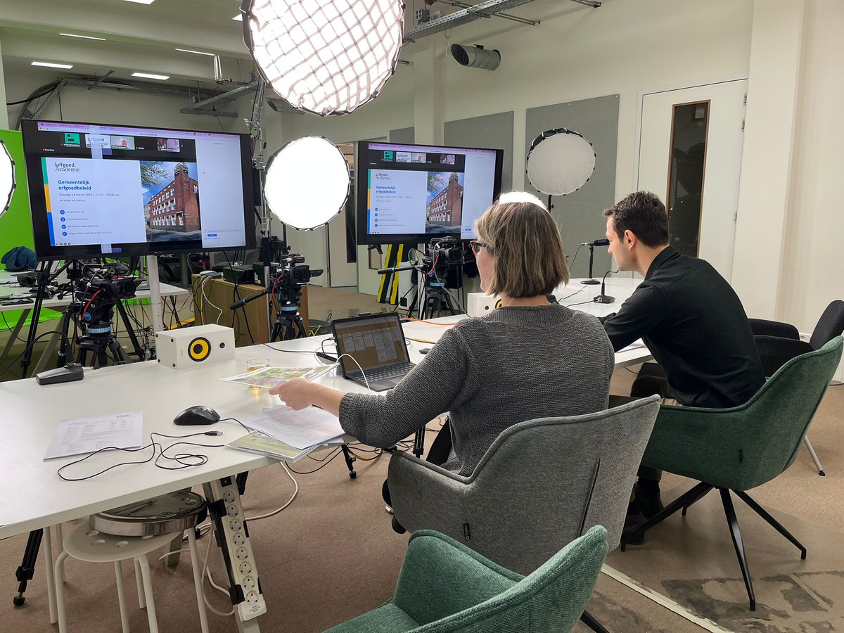 SandervanAlphen's tweet photo. Wat is de rol van de provinciale steunpunten en hoe geeft @SteunpuntNH invulling aan haar basistaken? Vanochtend waren Hilde van Werven en ik live vanuit de studio van de @ErfgoedAc tijdens het webinar gemeentelijk erfgoedbeleid. https://t.co/OgP9oxsLPa