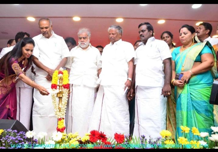edwinarockia's tweet image. திருநெல்வேலி மாவட்டம் முழுவதும் மாவட்ட பஞ்சாயத்து தலைவர் ஜெகதீஷ் அவர்களின் முயற்சியால் இன்று 208 ஸ்மார்ட் வகுப்பறை தொடங்கப்பட்டது. இந்நிகழ்வில் மாண்புமிகு @AppavuSpeaker, மாண்புமிகு @IPeriyasamymla , நாங்குநேரி யூனியன் சேர்மன் @SowmyaEdwin  கலந்து கொண்டனர்
#nanguneri #smartclass