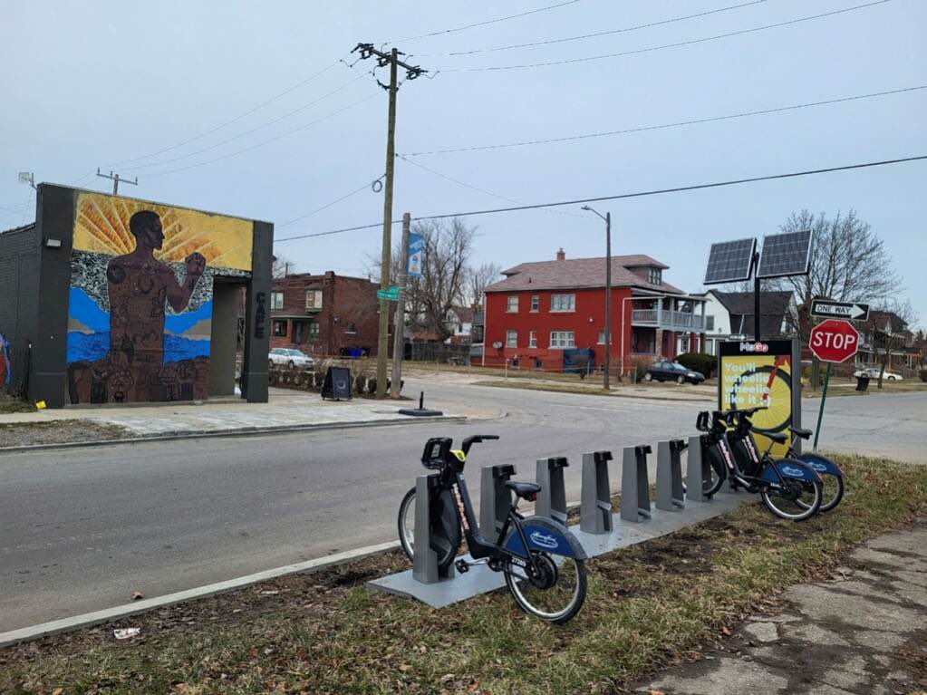 MoGoDetroit's tweet photo. A Tuesday surprise: 2 NEW stations!
📍Woodward and Euclid
📍John R and Kenilworth

Give them a try once the snow clears! https://t.co/amwssgBIXA
