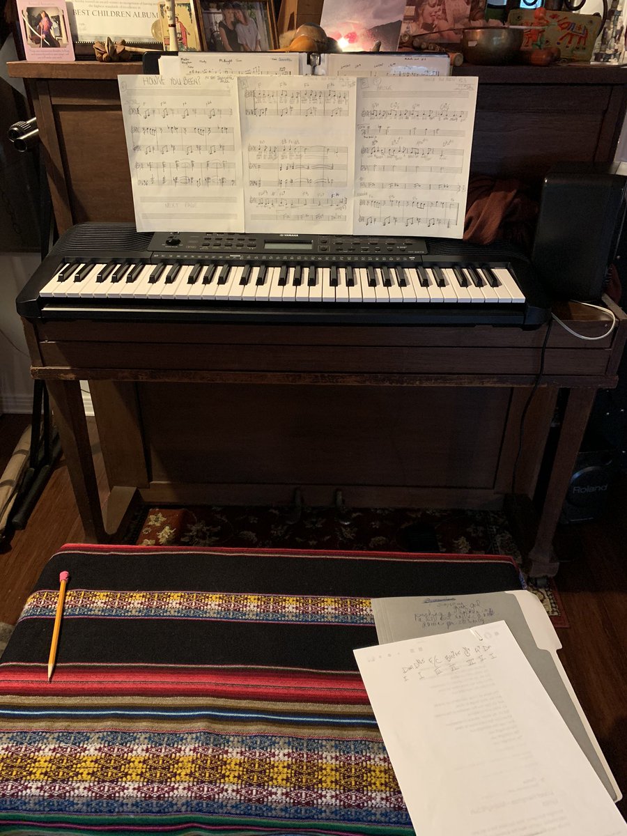 tonijannotta's tweet photo. Never thought I could start singing at 8 a.m. but here I am, warming up for today’s recording. Driving in the SoCal rain to the studio. Take it slow, everybody. #recording #originalmuisc #songwriter #songwriting #amwriting #jazzinspired https://t.co/jQGZkuYCtk