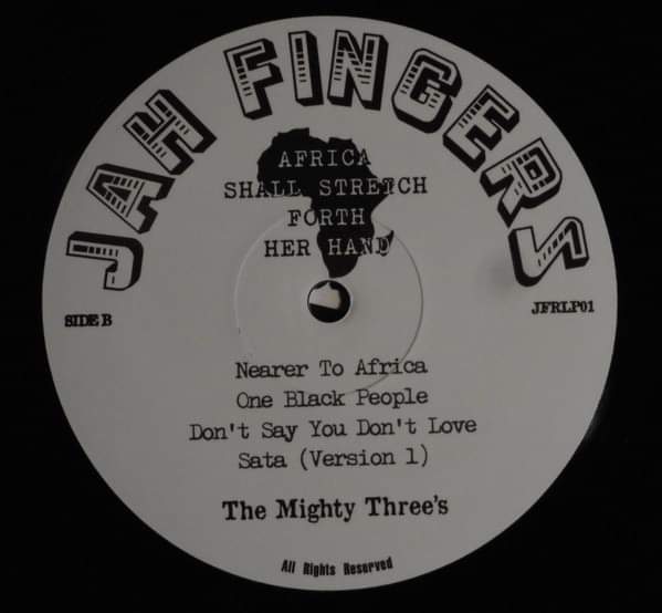 Katchafyah11's tweet photo. THE MIGHTY THREE'S - 'Nearer To Africa' (7'') 1979
#TheMightyThrees https://t.co/5gfgvzuW2E