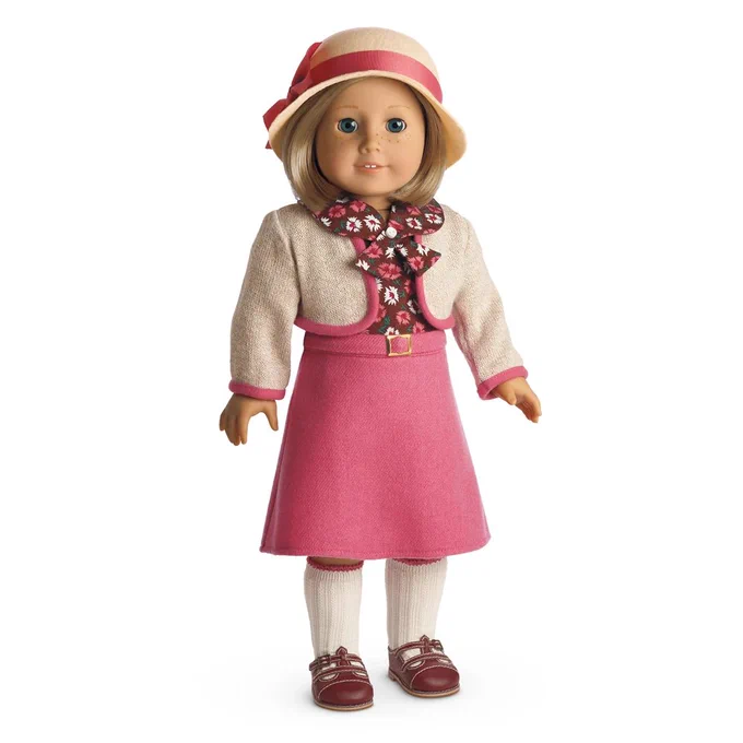 Someone on the props modeling team must have either been a Kit fan or just stuck to a team when researching designs. We got Kit's School Skirt set and Kit's Red's Fan Outfit 