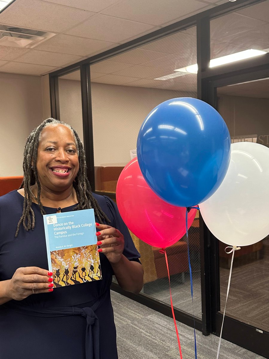ColumbusState's tweet photo. The Graduate School and CSU Libraries co-hosted the first Faculty Research &amp; Creative Endeavors Celebration, highlighting our faculty's scholarly work. As groundbreaking researchers, our faculty help our students create their foundation for future success. #CreateYourFoundation https://t.co/XxBr4UhL4H