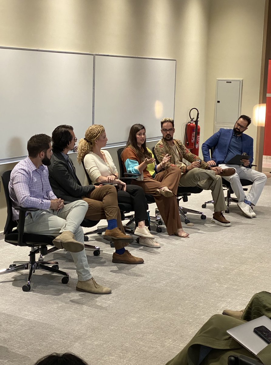 aus_cas's tweet photo. Our CAS Humanities Working Group explored the topic of Liberal Arts in the Contemporary World, and how this type of education helps AUS students become informed, engaged, and responsible members of society and the challenges and opportunities they may face in the workplace. https://t.co/j8MDoZIY67