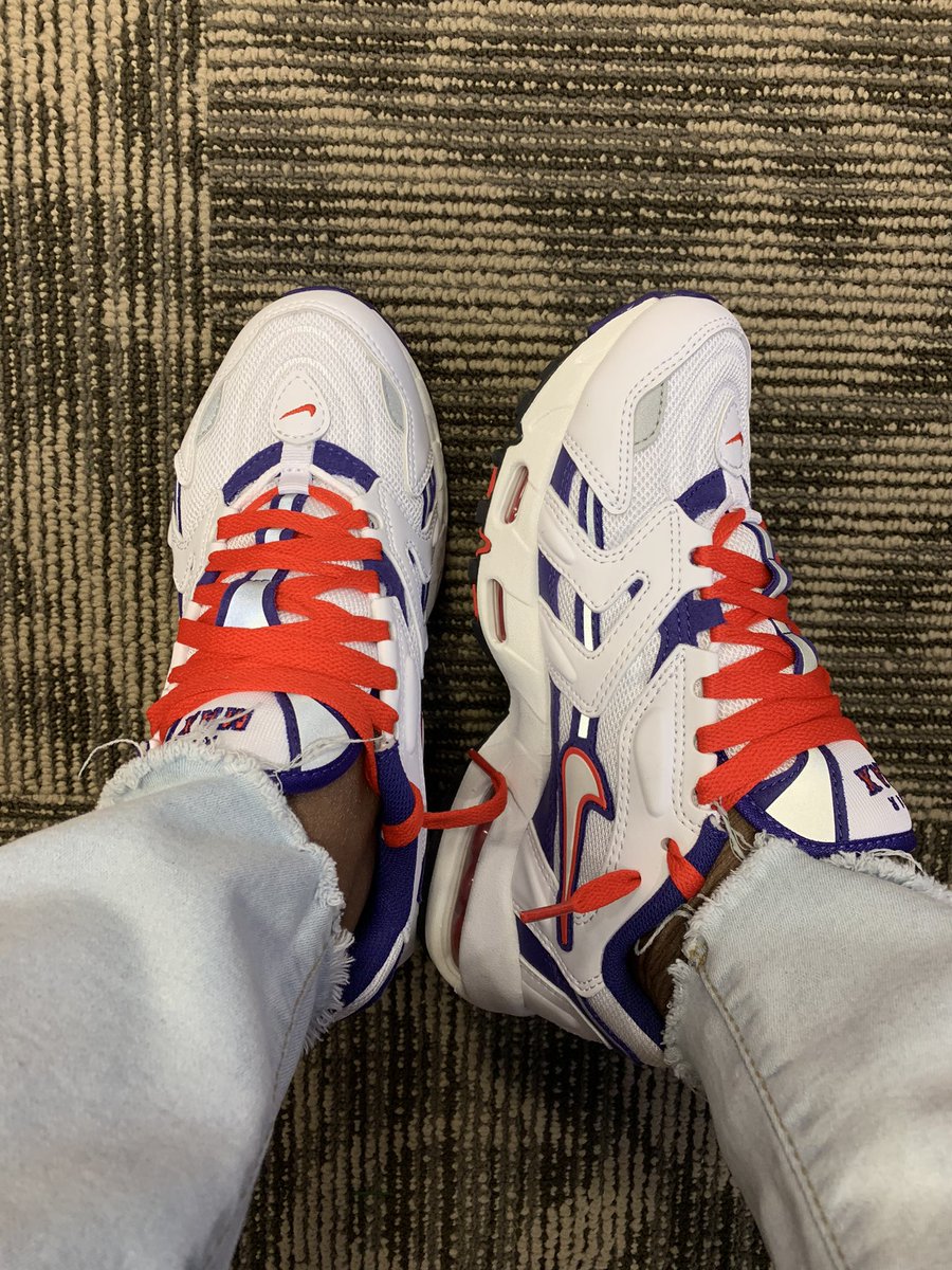 judgeyourmuva's tweet photo. I am finally able to participate in #marchMAXness You can never go wrong with a pair of #airmax96 I did a lace swap #wearyourkicks #AirMaxMonth https://t.co/UHyCRnB92o