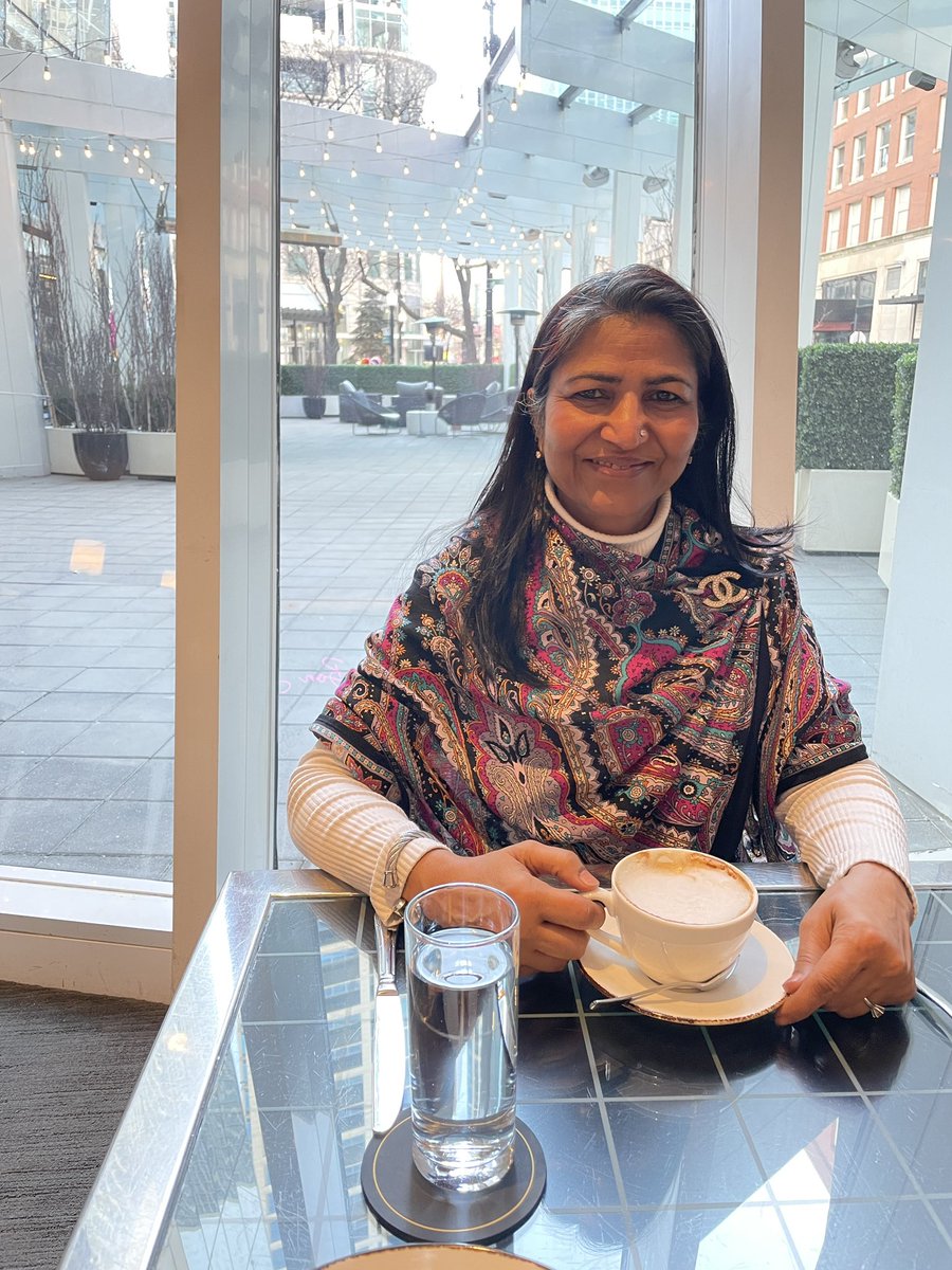 nivedita_bhasin's tweet photo. A hearty breakfast to slay the cold. 
Good morning from #ChillyChicago 🥶🥶🥶 https://t.co/ZOdIEN39Pp